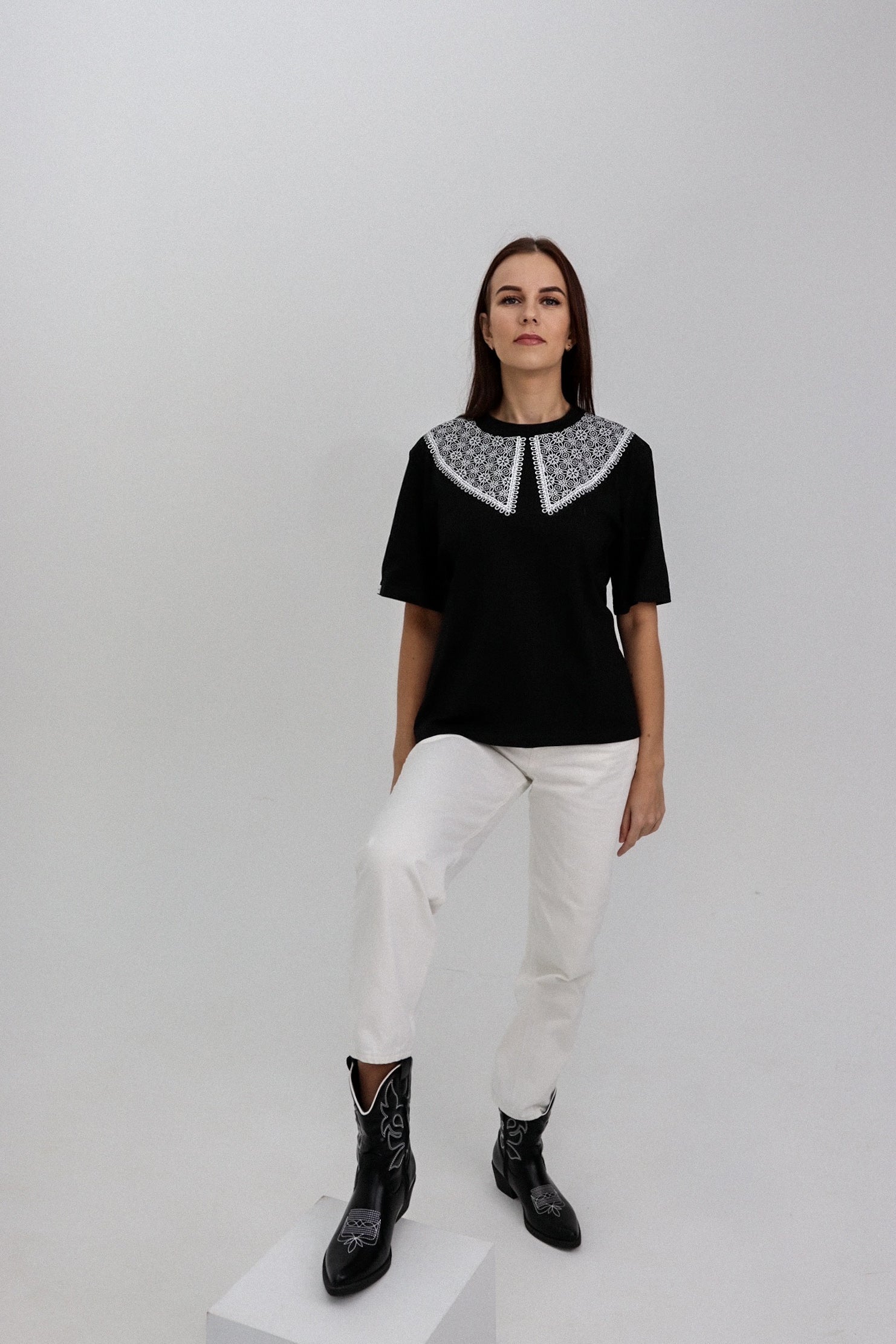 "ORNAMENTAI", JUODI MARŠKINĖLIAI