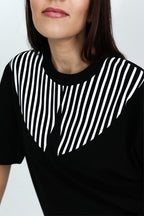 "BALTI BRŪKŠNELIAI", JUODI MARŠKINĖLIAI