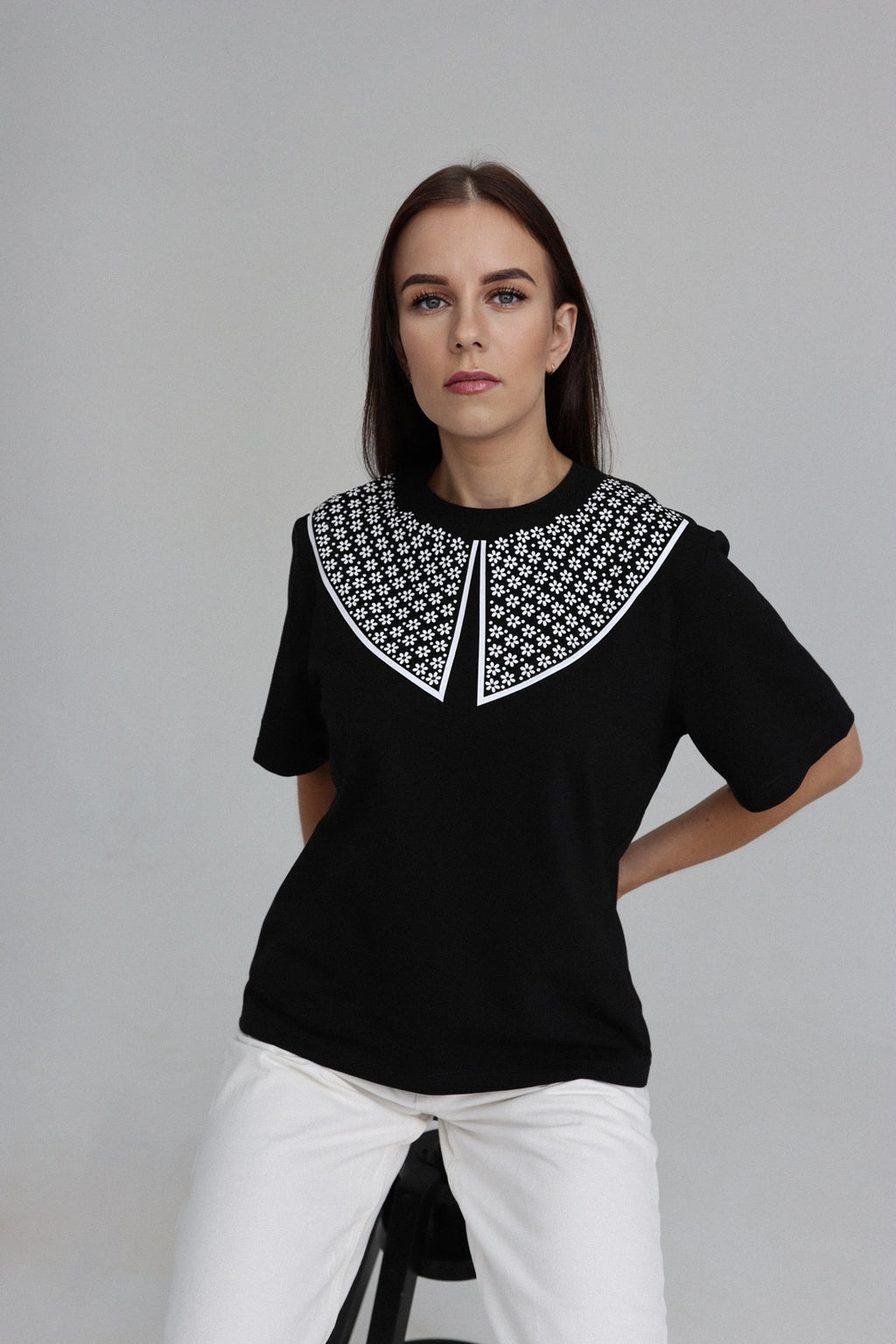 "GĖLIŲ MIŠKAS", JUODI MARŠKINĖLIAI