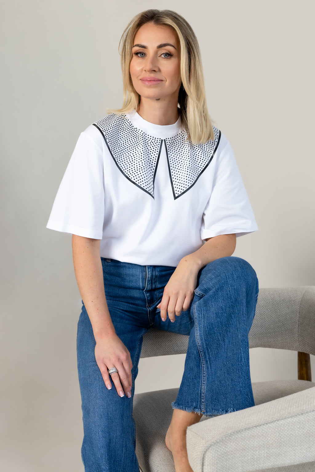 "TAŠKELIŲ MIŠKAS", BALTI MARŠKINĖLIAI