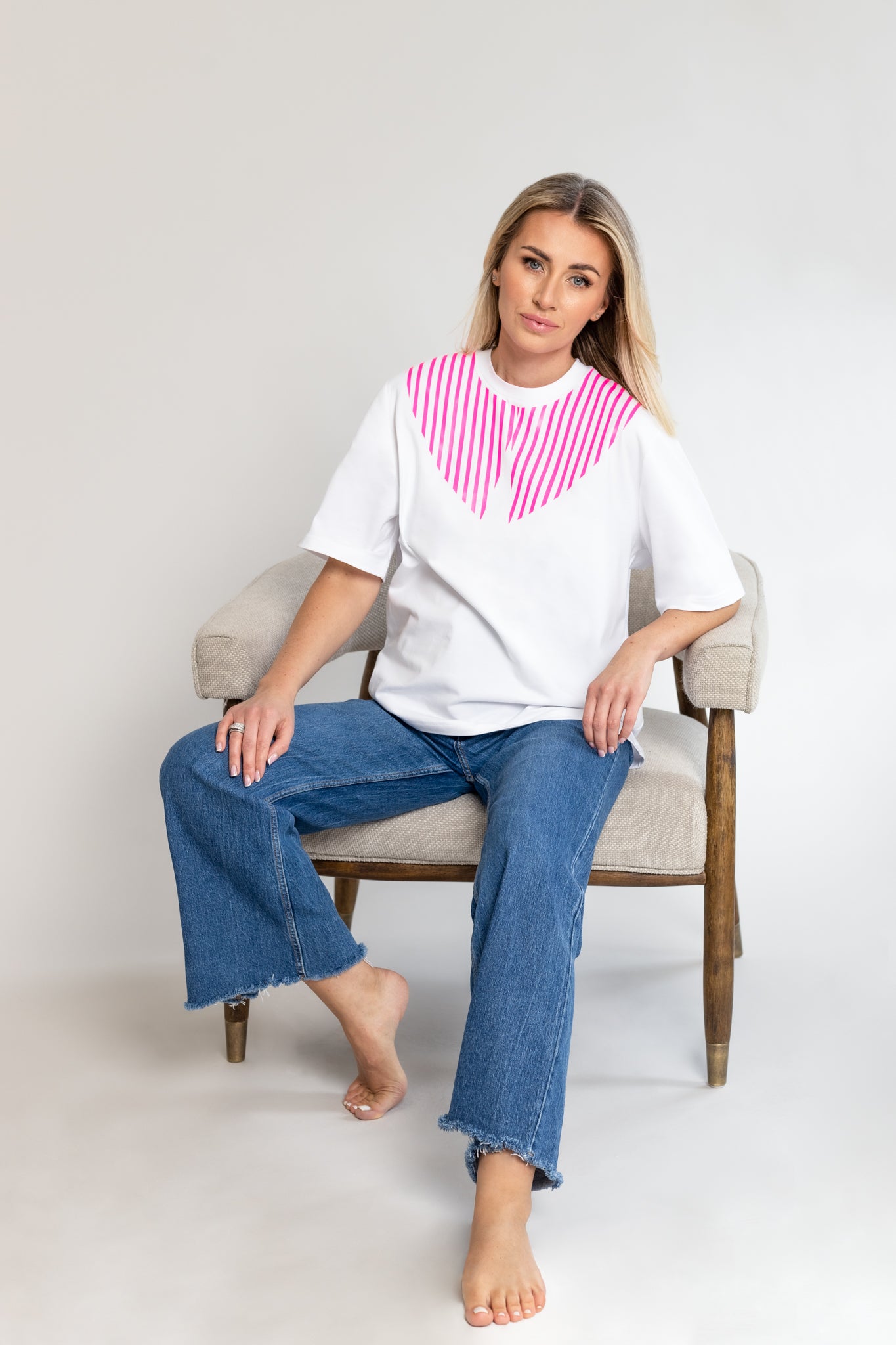 "ROŽINIAI BRŪKŠNELIAI", BALTI MARŠKINĖLIAI