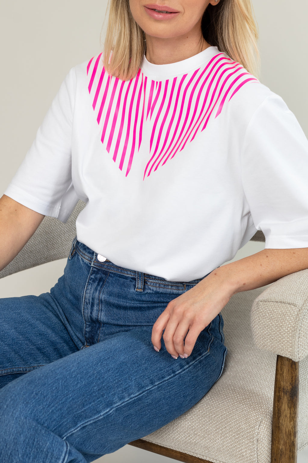 "ROŽINIAI BRŪKŠNELIAI", BALTI MARŠKINĖLIAI